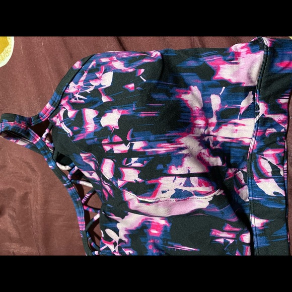 Livi Activ Fit Sports Bra NWOT - Picture 2 of 12